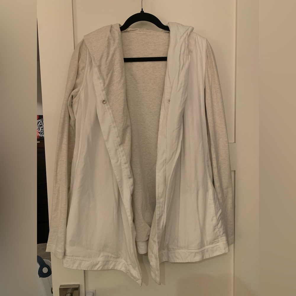 Lululemon blissed out wrap 6